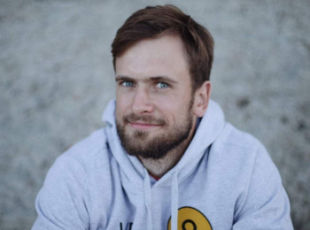 Суд заочно арестовал Петра Верзилова* по делу о «фейках» про армию