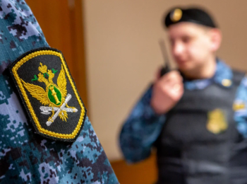 &laquo;Формально не&nbsp;с&nbsp;обысками&raquo;: журналистка Анна Шарипова рассказала о&nbsp;визите полицейских
